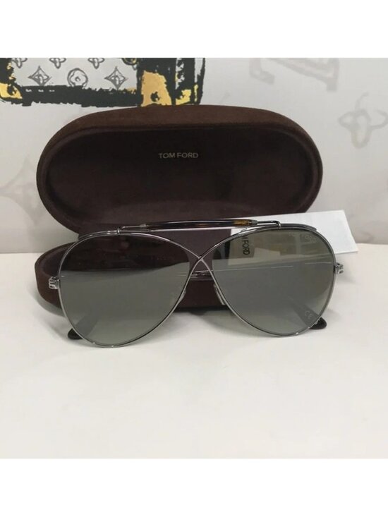 Tom Ford TF818 08G Holden Aviator Sunglasses Gunmetal Brown Gradient Mirror 60mm